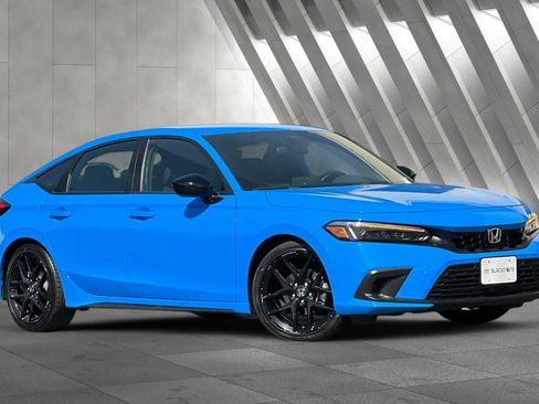 Used 2023 Honda Civic Sport image 1