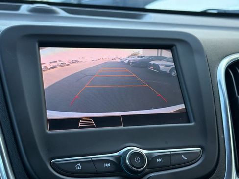 Used 2022 Chevrolet Equinox LT w/ LPO, Floor Liner Package FWD image 20