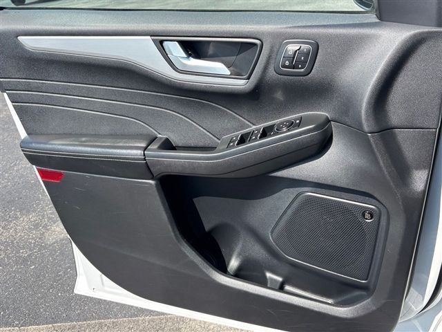 Certified 2023 Ford Escape SE w/ PHEV Premium Package FWD image 14