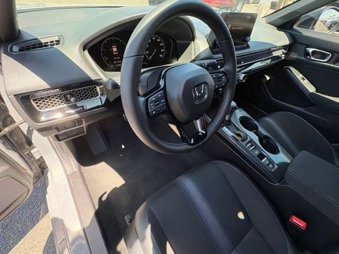Used 2025 Honda Civic Sport image 13