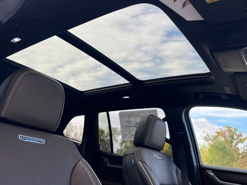 New 2026 GMC Acadia Denali Ultimate image 15