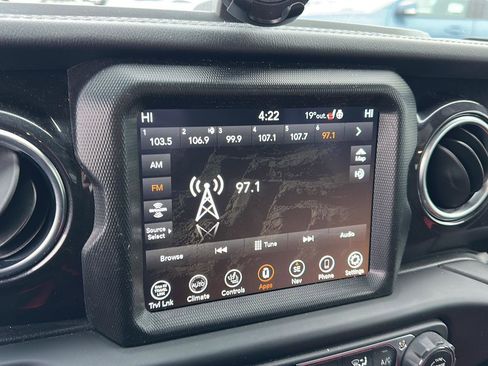 Used 2021 Jeep Wrangler Unlimited Sahara image 14