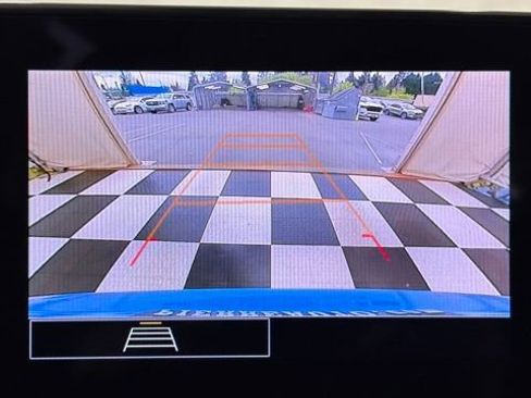 Used 2024 Chevrolet Trax RS w/ Sunroof Package image 38