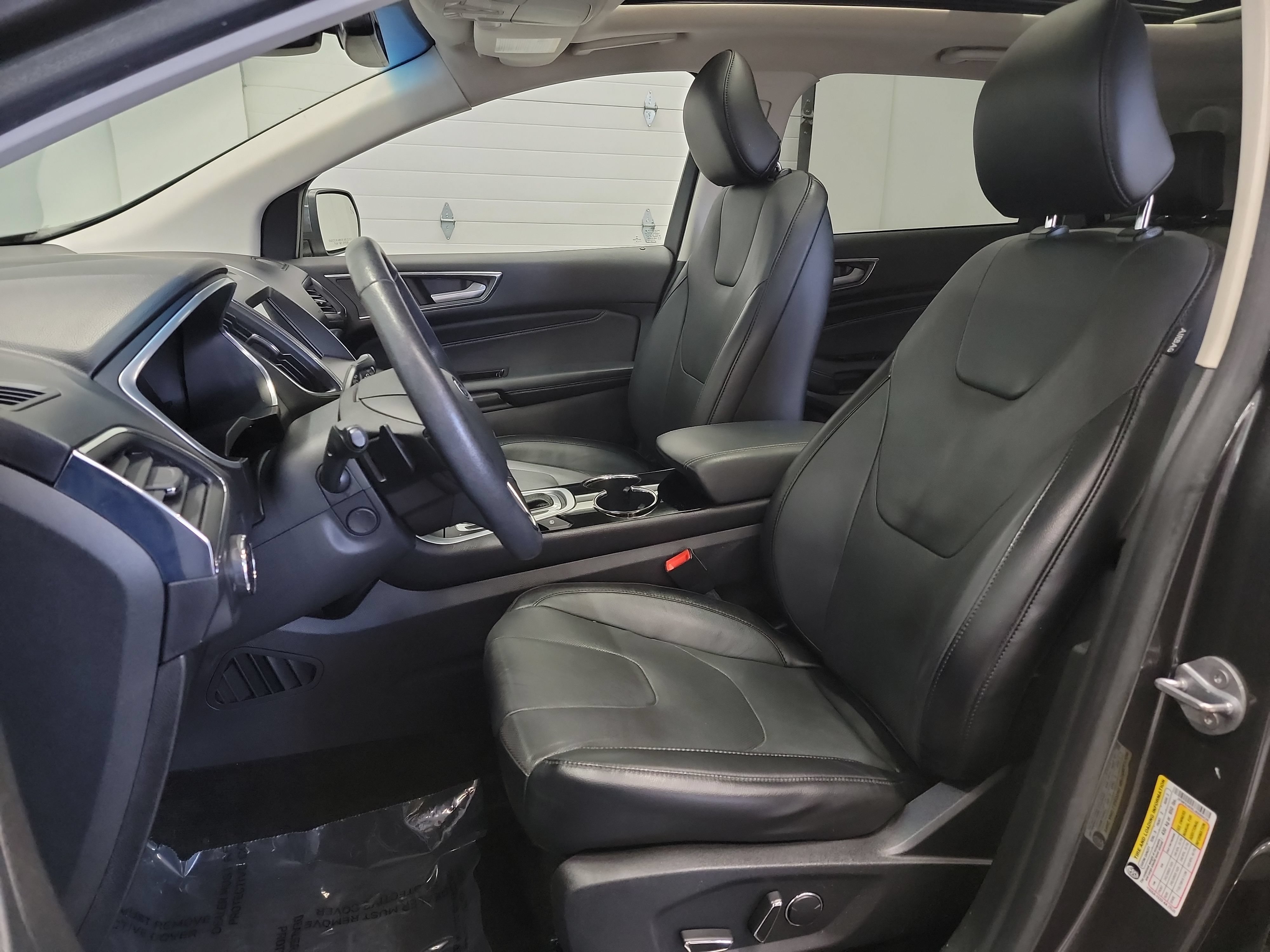 Used 2018 Ford Edge Titanium w/ Equipment Group 301A AWD/4WD image 12