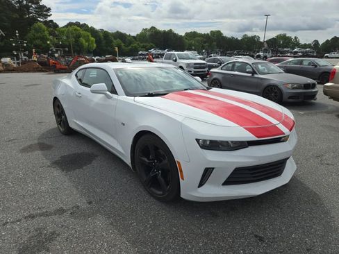 Used 2017 Chevrolet Camaro LT RWD image 3