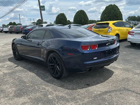 Used 2011 Chevrolet Camaro LS RWD image 3