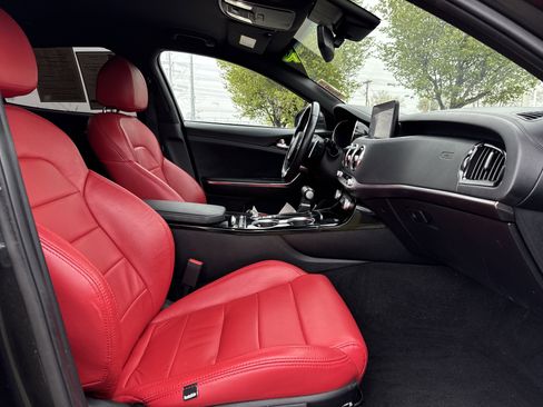 Used 2022 Kia Stinger GT-Line image 21