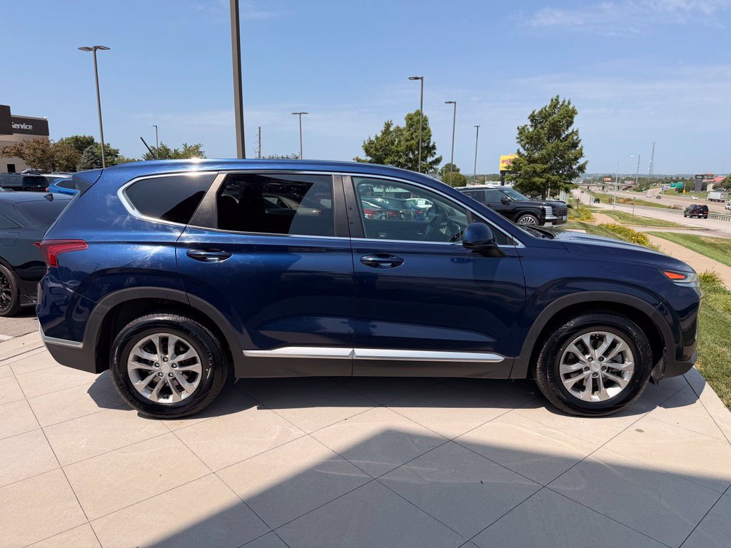 Used 2019 Hyundai Santa Fe SE AWD/4WD image 10
