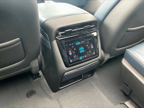 Used 2025 Cadillac Escalade IQ Luxury 2 w/ LPO, Premium Carpet Package AWD/4WD image 10