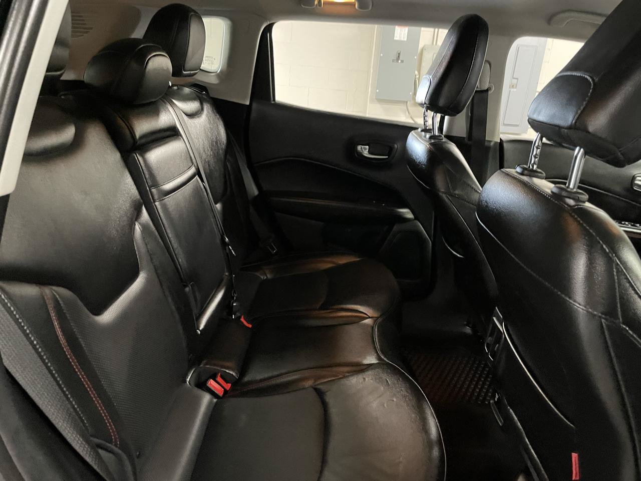 Used 2019 Jeep Compass Trailhawk w/ Leather Interior Group AWD/4WD image 15