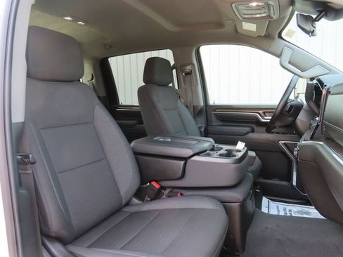 Used 2025 Chevrolet Silverado 2500 LT w/ Convenience Package AWD/4WD image 26