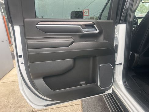 Used 2025 Chevrolet Silverado 2500 LTZ w/ Trail Boss Package image 31