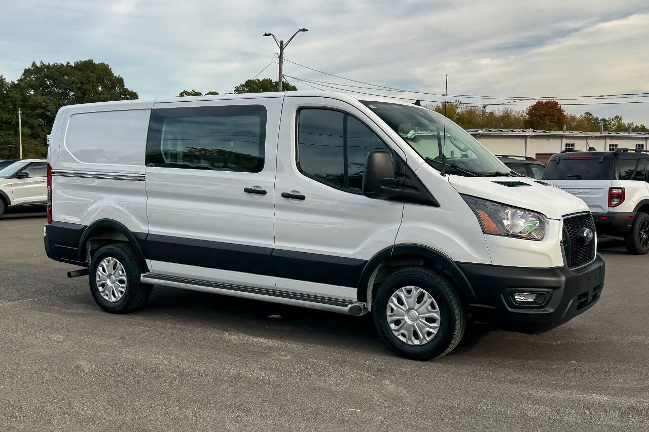Used 2025 Ford Transit 250 Low Roof w/ Exterior Upgrade Package RWD image 2