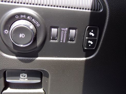 Used 2023 Jeep Wagoneer Series III w/ Convenience Group I image 42