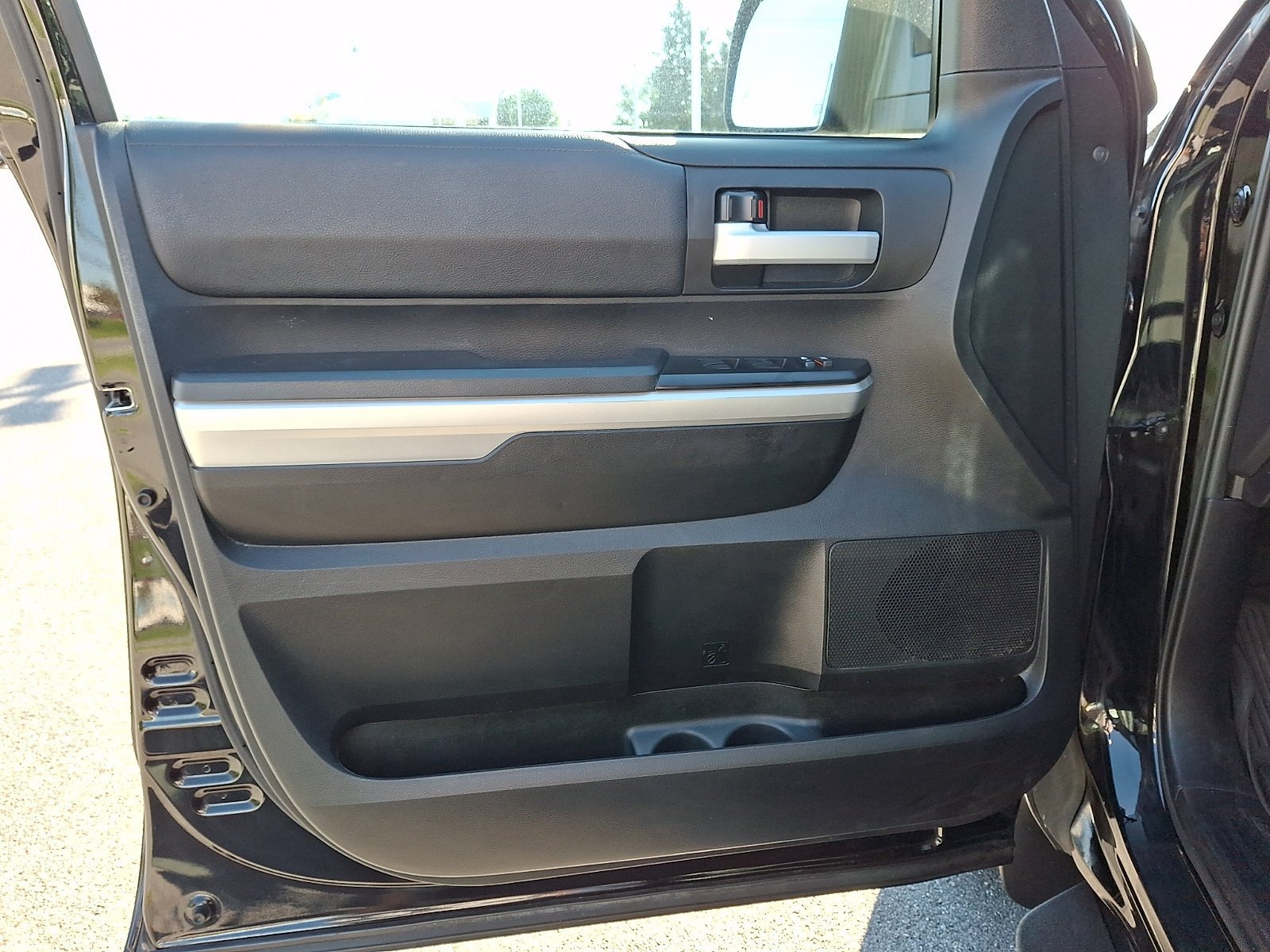 Used 2017 Toyota Tundra SR5 w/ TRD Off Road Package AWD/4WD image 14