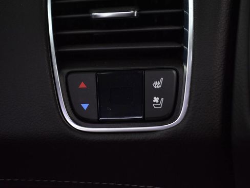 Used 2014 Chevrolet Corvette Stingray Convertible w/ 2LT Preferred Equipment Group image 25