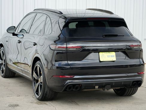 Used 2021 Porsche Cayenne Turbo S image 56