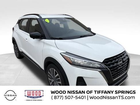 Used 2024 Nissan Kicks SR image 1