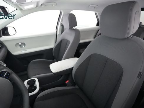 Used 2024 Hyundai Ioniq 5 SEL RWD image 4