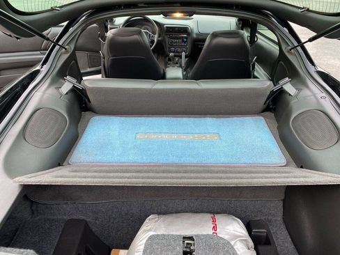 Used 2002 Chevrolet Camaro Z28 w/ SS Performance/Appearance Pkg RWD image 17