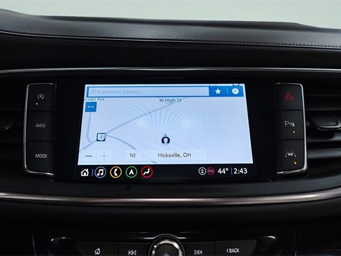 Used 2024 Buick Enclave Avenir image 17