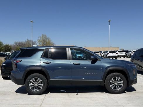 New 2026 Chevrolet Equinox LT image 3