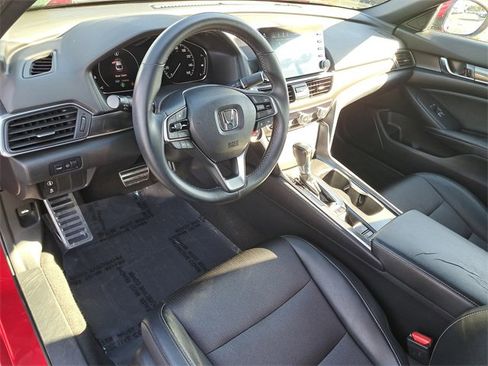 Used 2018 Honda Accord Sport image 16