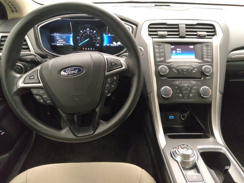 Used 2018 Ford Fusion S FWD image 22