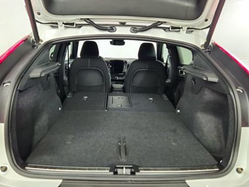 Certified 2023 Volvo C40 P8 Recharge Ultimate AWD/4WD image 41