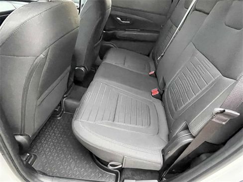 Used 2024 Hyundai Santa Cruz SE image 23