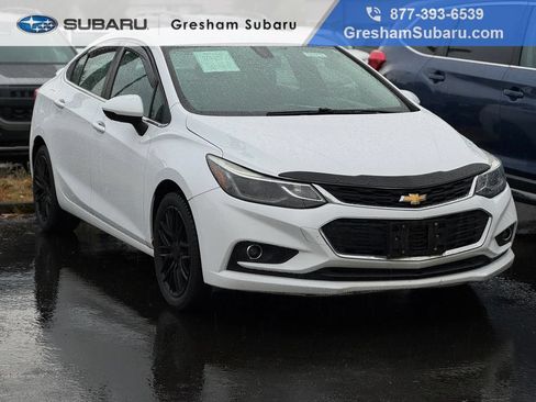 Used 2018 Chevrolet Cruze LT w/ Convenience Package FWD image 1