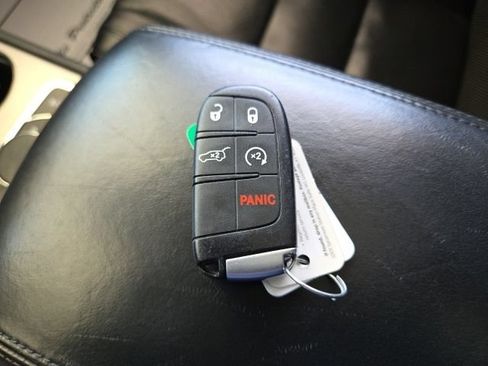 Used 2019 Jeep Grand Cherokee High Altitude AWD/4WD image 16