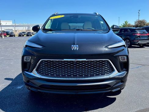 Used 2024 Buick Encore GX Avenir w/ Avenir Technology Package FWD image 10