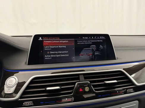 Used 2022 BMW 740i xDrive w/ Premium Package AWD/4WD image 32