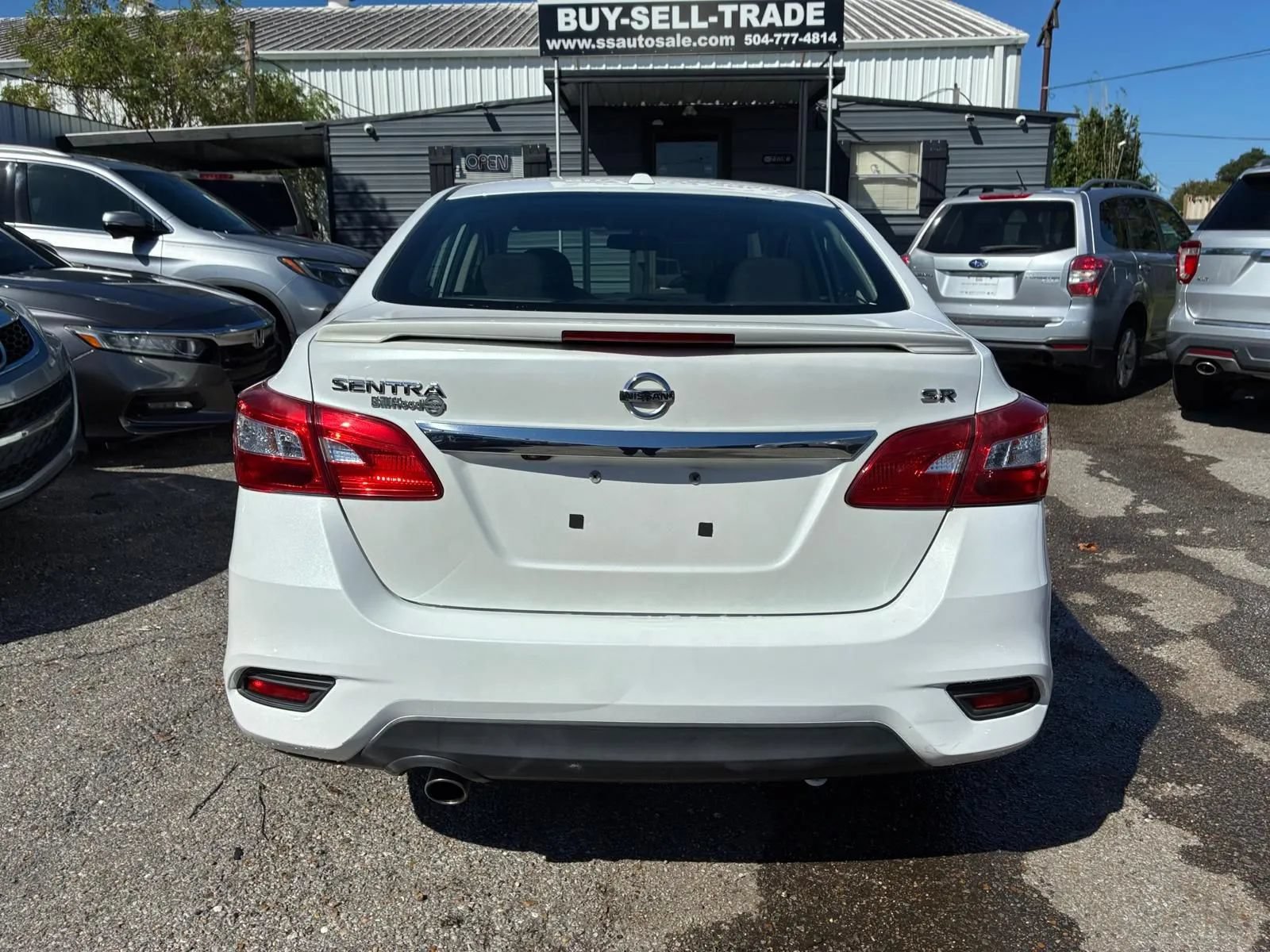 Used 2018 Nissan Sentra SR FWD image 6