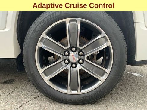 Used 2019 GMC Acadia Denali image 9