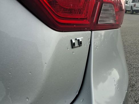 Used 2015 Chevrolet Impala LT FWD image 25