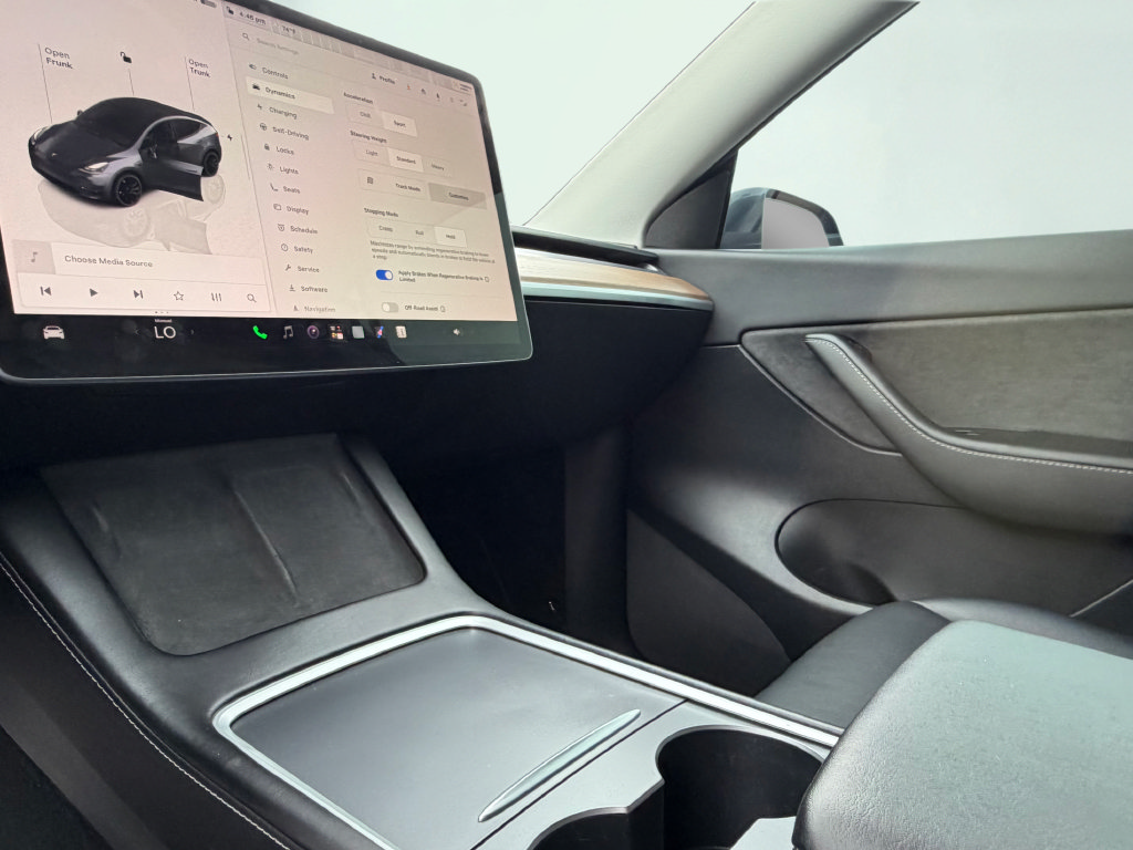 Used 2022 Tesla Model Y Performance AWD/4WD image 43
