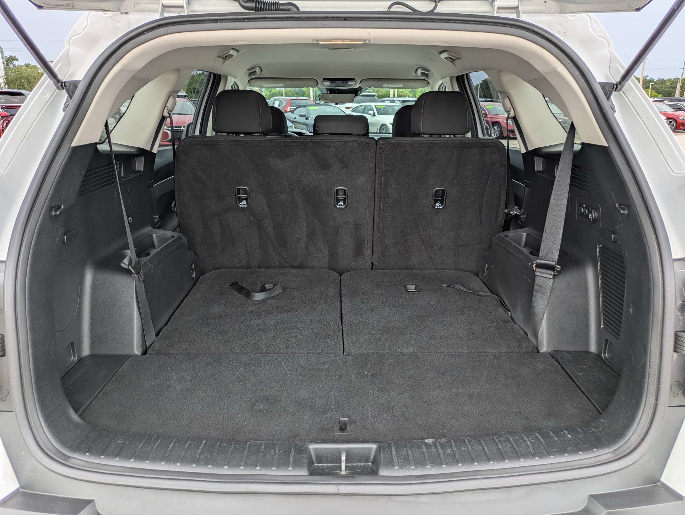 Certified 2023 Kia Sorento LX FWD image 13