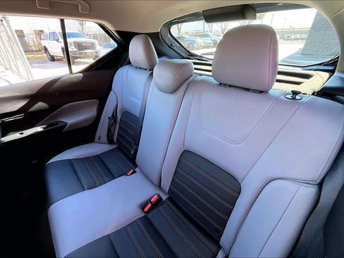 Used 2021 Nissan Kicks SR w/ SR Premium Package image 19