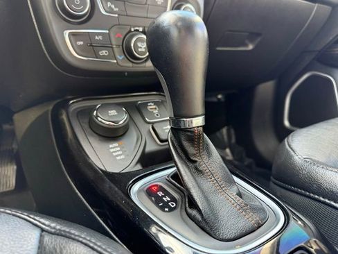 Used 2018 Jeep Compass Limited w/ Navigation Group image 18