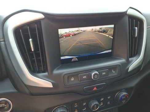 Used 2020 GMC Terrain SLE w/ Driver Convenience Package FWD image 24