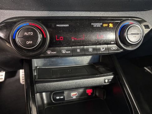 Used 2024 Kia Forte GT-Line w/ GT-Line Premium Package FWD image 17