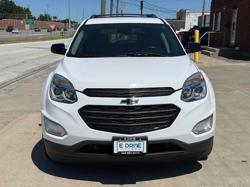 Used 2017 Chevrolet Equinox LT w/ Sport Edition FWD image 2