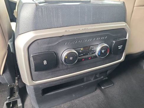 Used 2024 Ford Expedition Max Limited AWD/4WD image 11