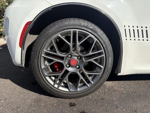 Used 2015 FIAT 500 Abarth w/ Comfort/Convenience Group image 5