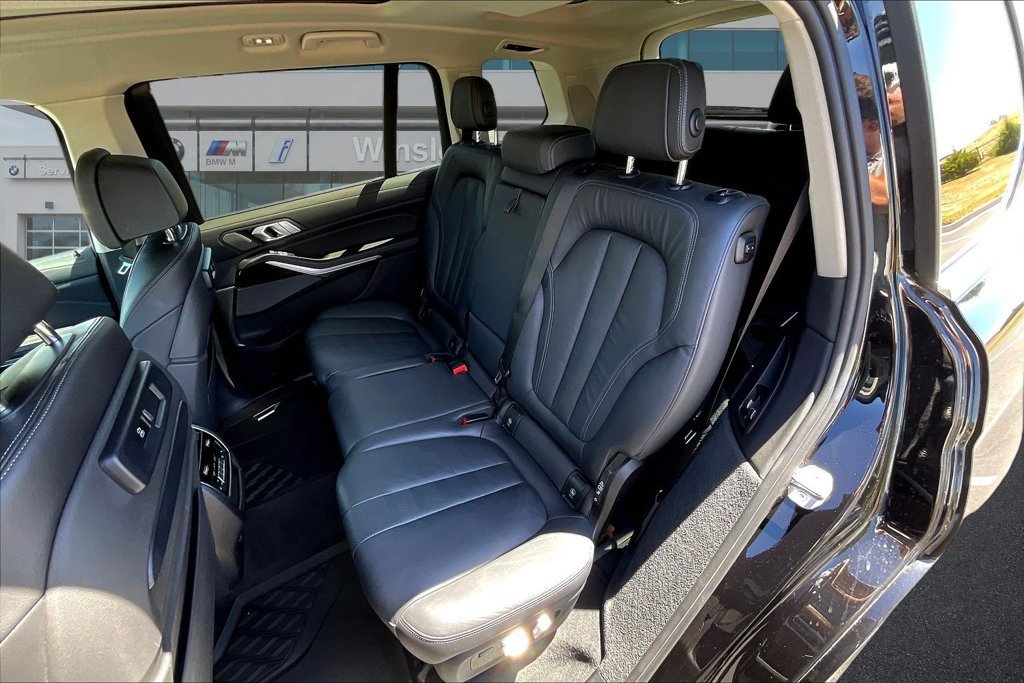 Used 2020 BMW X7 xDrive40i w/ Premium Package AWD/4WD image 22