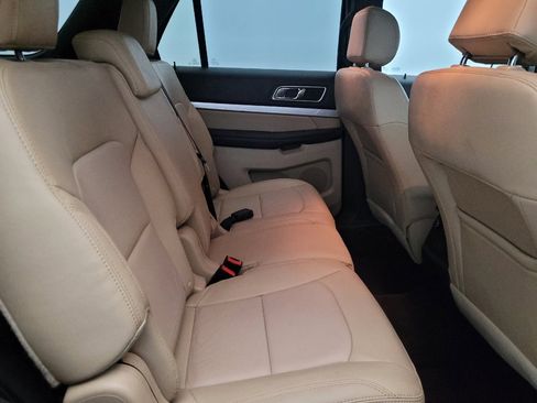 Used 2017 Ford Explorer XLT w/ Equipment Group 202A image 19
