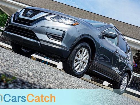 Used 2018 Nissan Rogue SV AWD/4WD image 4