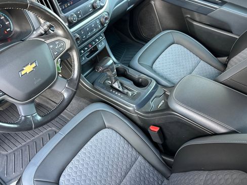 Used 2021 Chevrolet Colorado Z71 w/ Z71 Midnight Edition image 12